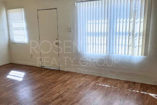 Foto del edificio - 1713 N Village Dr