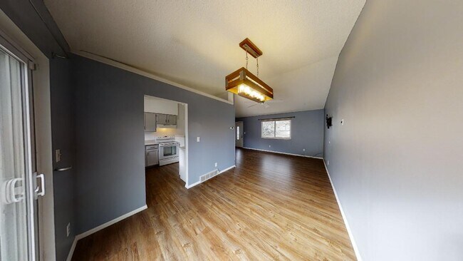 Building Photo - 873 Badger Dr