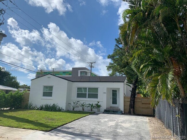 Building Photo - 968 NE 80th St
