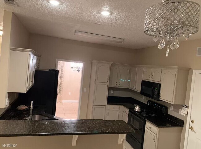 Foto del edificio - 4 br, 3 bath House - 67168 Locke St