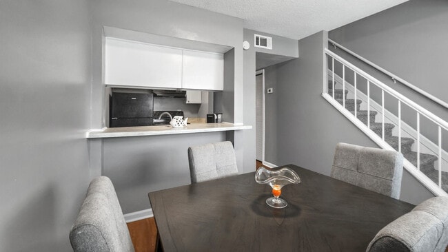 Building Photo - Amelia Apartments and Townhomes