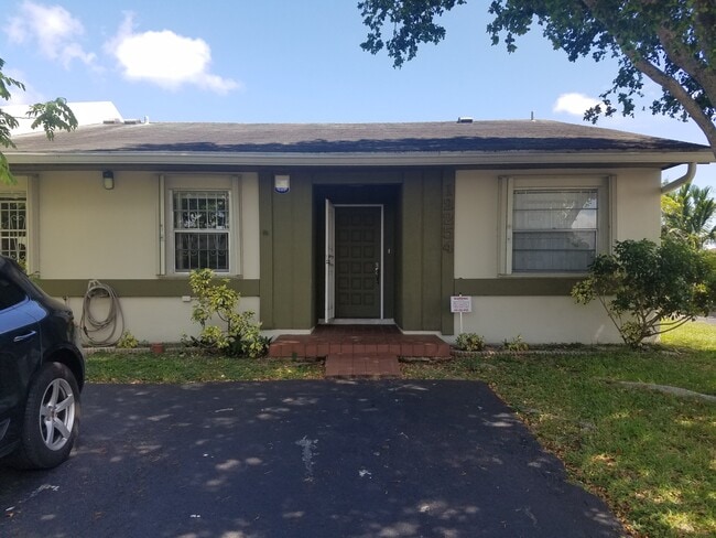 Building Photo - 12254 SW 118th St