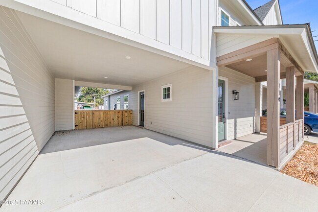 Foto del edificio - 119 Mayberry Grv St