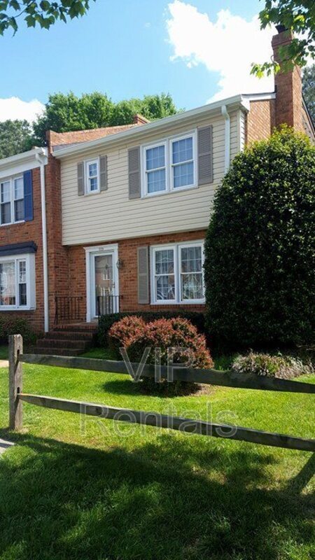 Foto principal - 2229 Kingsbrook Dr
