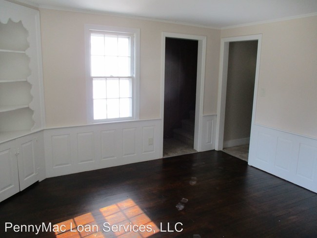 Building Photo - 108 Bellevue St