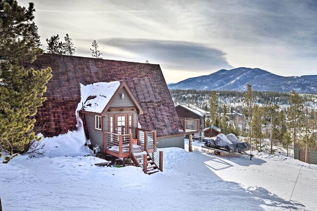 Building Photo - Colorado Dr