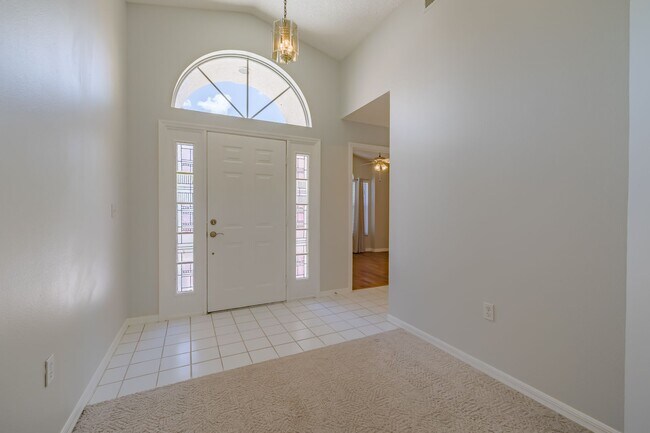 Foto del edificio - Bright & Airy 3bd/1.75bth in Quiet Neighbo...