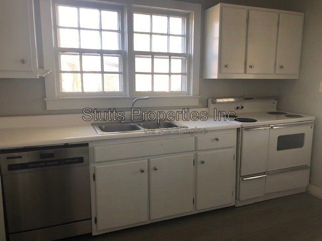 Foto del edificio - 1544 Sherrod Ave