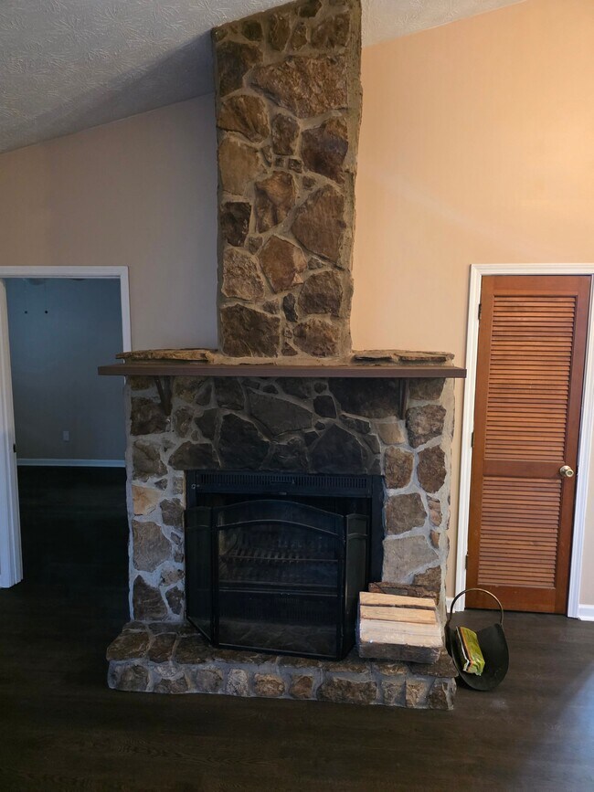 Foto del edificio - 1150 Pinedale Cir NW