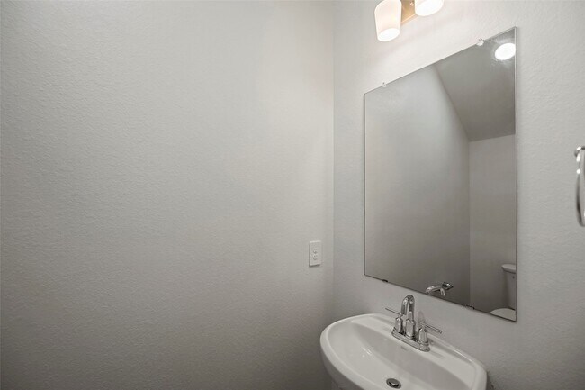 Building Photo - 10603 Whitejacket