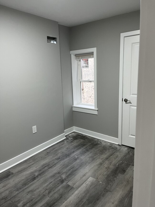 Foto del edificio - 805 W 5th St