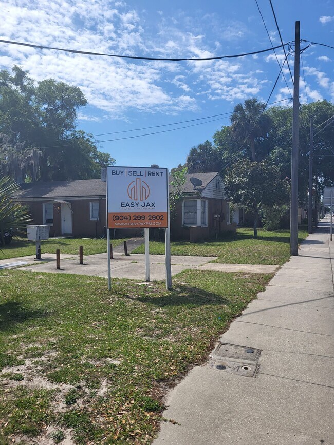 67016935 N Main St, Jacksonville, FL 32208 House Rental in