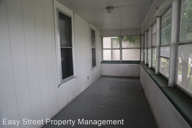 Foto del edificio - 2 br, 1 bath House - 637 3rd Ave S