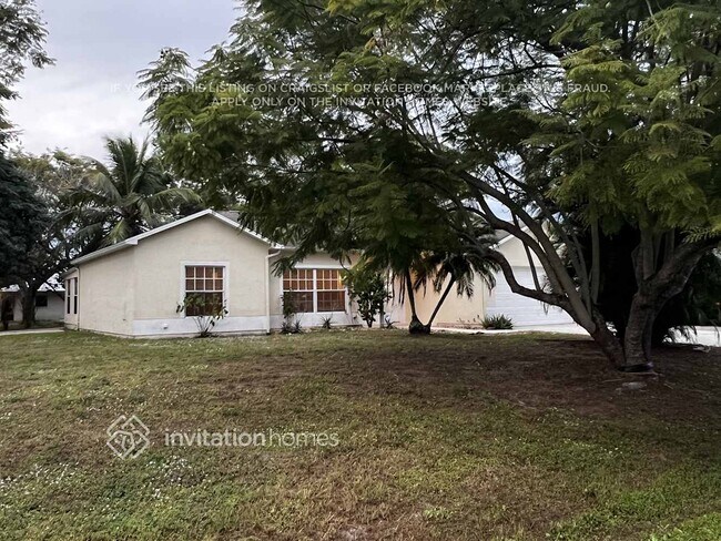 Foto del edificio - 102 NW Carmelite St