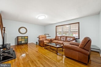 Building Photo - 3595 Oakhill Rd