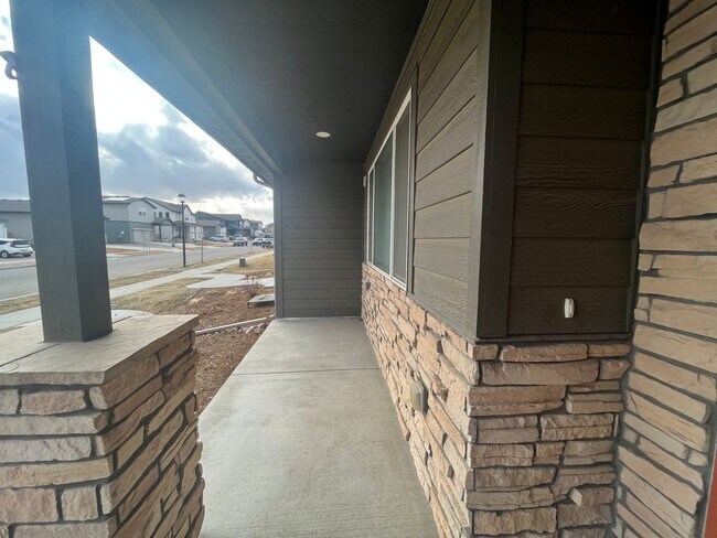 Foto del edificio - Beautiful New-Build Townhome in Greeley