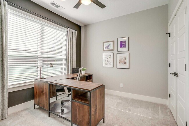 Foto del edificio - 2818 Addison Park Ln