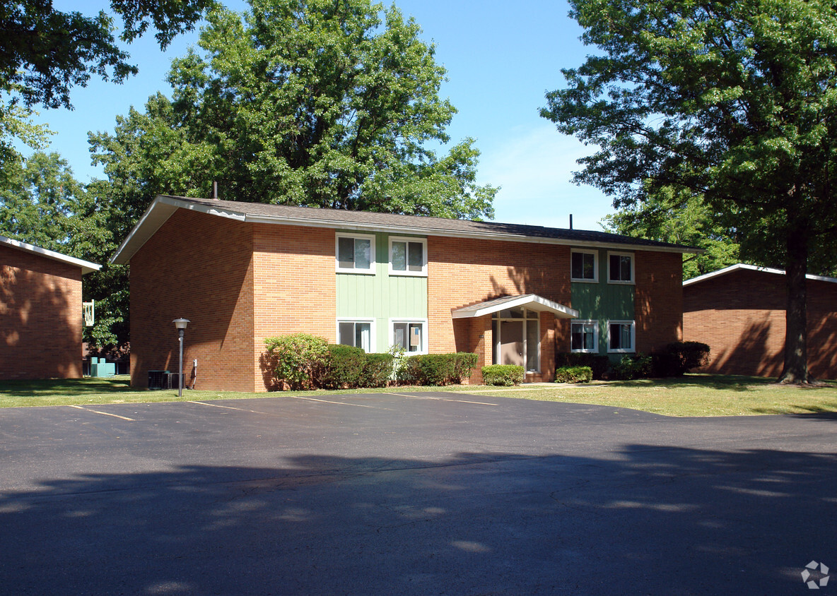Building Photo - Caravelle Apartments