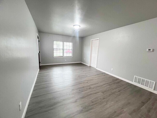 Foto del edificio - Updated Home in the Heart of NW OKC – Excellent Location!