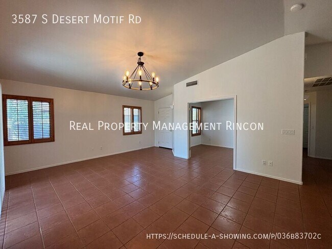 Building Photo - 3587 S Desert Motif Rd