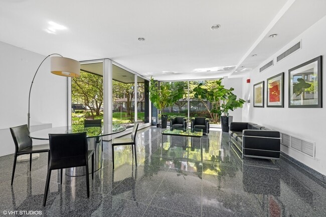 Building Photo - 3430 N Lake Shore Dr