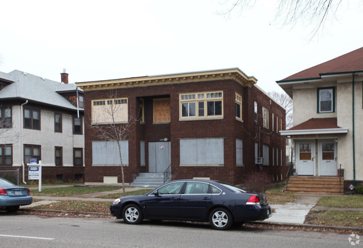 Building Photo - 3633 Park Ave