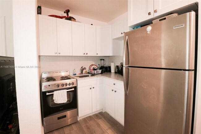 Foto del edificio - 3071 SW 27th Ave