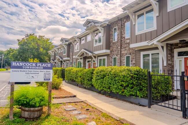 FULLY FURNISHED! 3 bed/3 bath luxury townhouse walking distance to FSU campus. Available Fall 2026! - FULLY FURNISHED! 3 bed/3 bath luxury townhouse walking distance to FSU campus. Available Fall 2026!