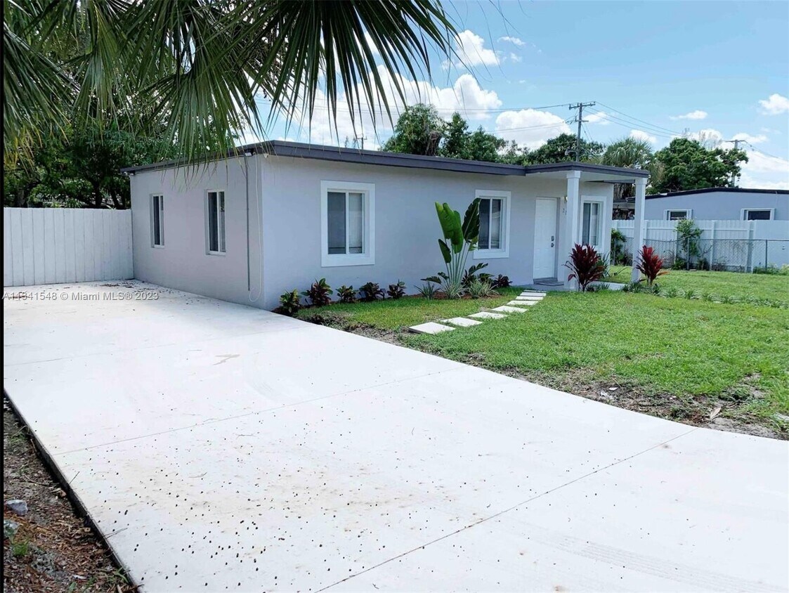 2100 NW 167th St, Opalocka, FL 33054 House Rental in Opalocka, FL