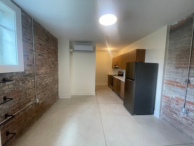 Foto del edificio - 6465 Sterling St