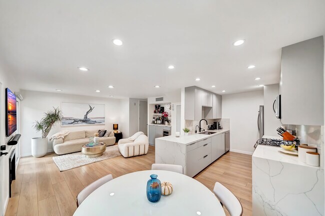 Foto del edificio - 14727 Magnolia Blvd