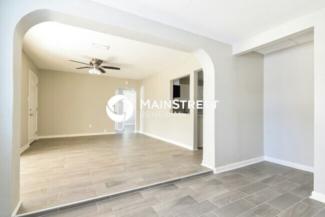 Foto del edificio - 3 Bedroom Pet-Friendly Home in Tampa, FL w...