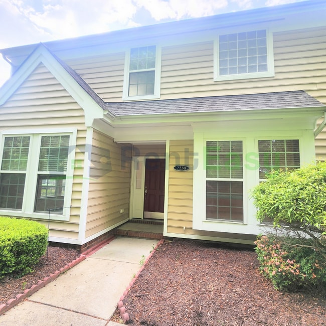 Building Photo - 2250 Humphreys Dr