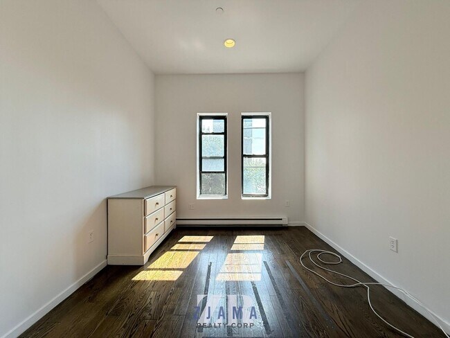 Building Photo - 950 Nostrand Ave