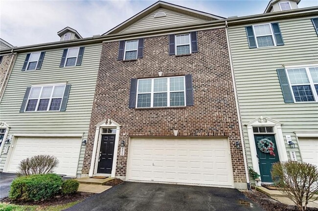 AVAILABLE NOW! Luxurious and Modern 3-4 Bedroom / 3.5 Bath Townhome in the Twin Lakes Community! - AVAILABLE NOW! Luxurious and Modern 3-4 Bedroom / 3.5 Bath Townhome in the Twin Lakes Community!