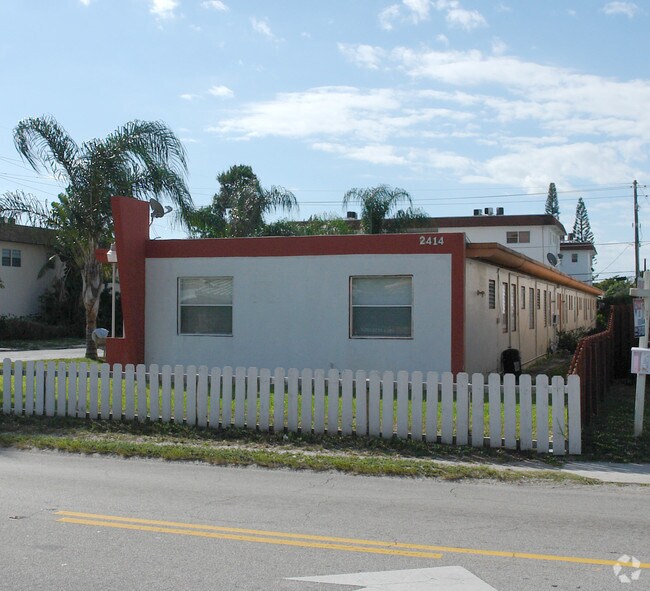 Foto del edificio - 2414 Johnson St