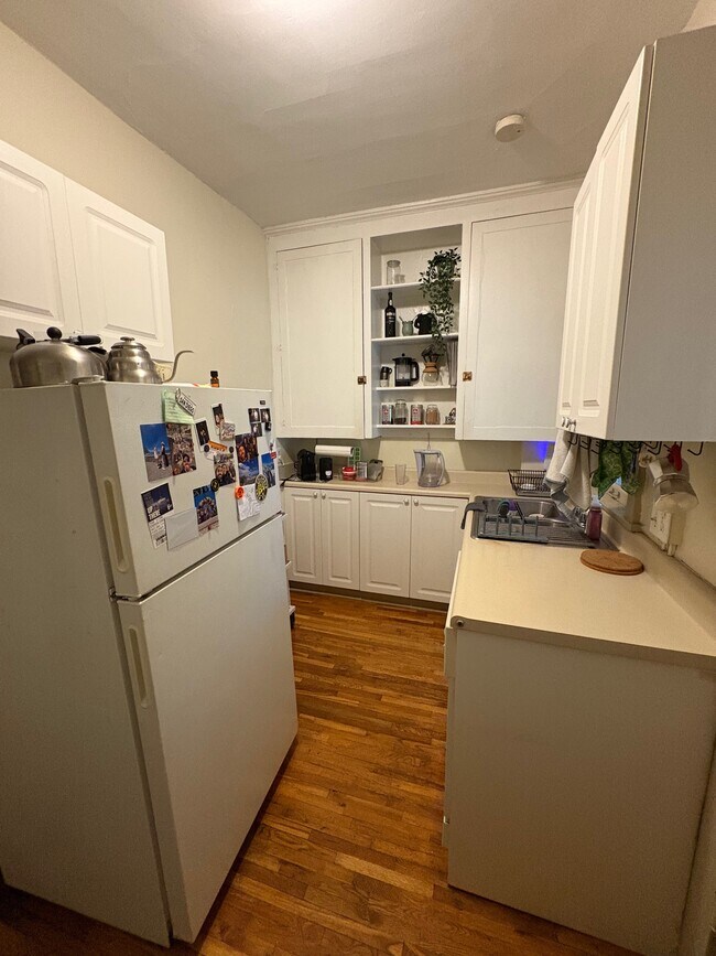 Foto del edificio - 100 W 2nd Ave