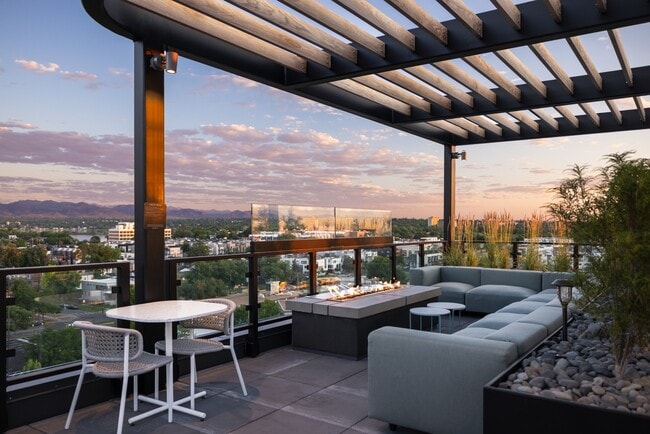 Wilder Rooftop Lounge - Wilder