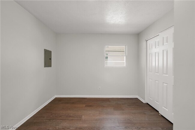 Building Photo - 12114 Milligan Ave