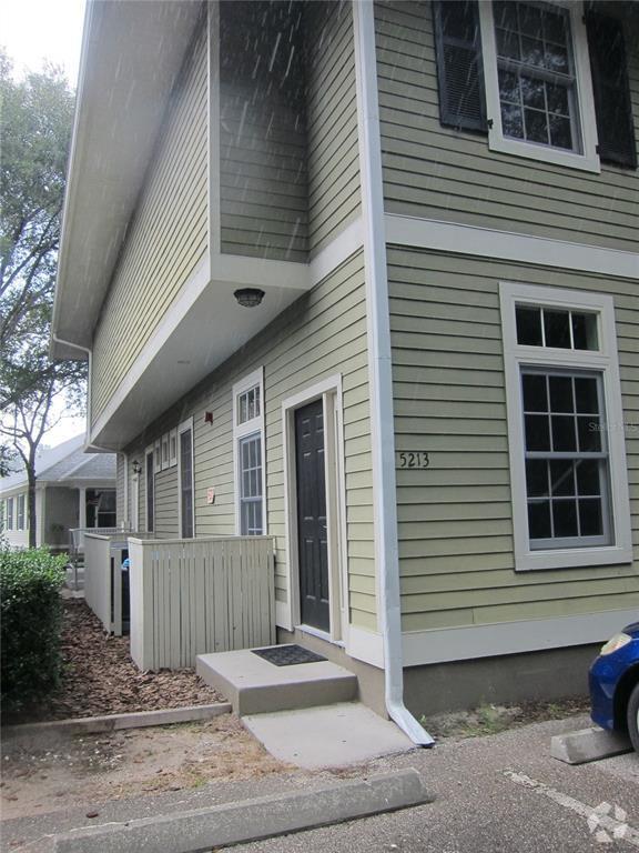 Building Photo - 5213 SW 91st Dr