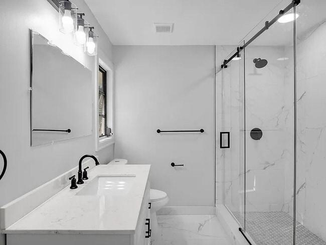 Master bath - 29172 Rose Dr