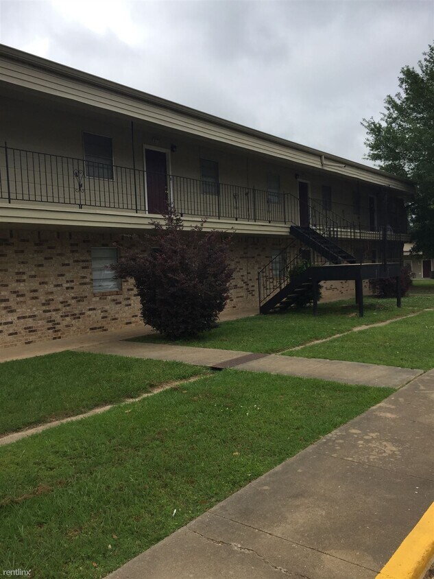 2 br, 1 bath - 2901 E Travis St B8 - 2 br, 1 bath  - 2901 E Travis St B8