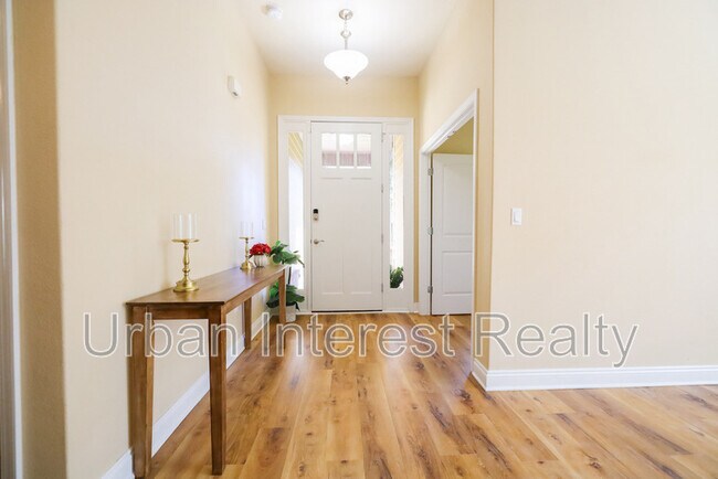 Building Photo - 96 Benton Blvd