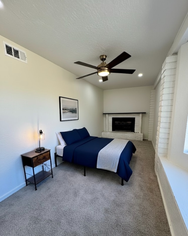 Primary Photo - 2222 W Morningside Dr