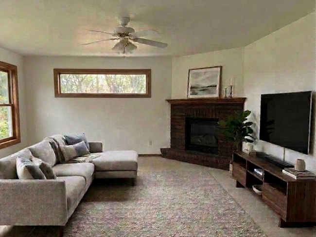 Living Room - W3132 Glenbrooke Ct