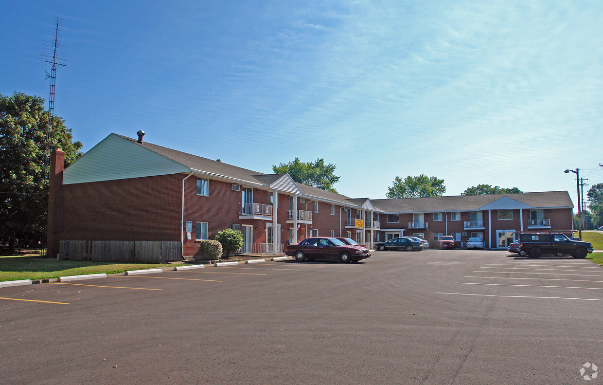 Primary Photo - 1315 Devon Ave