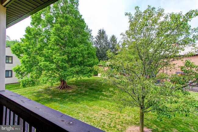 Foto del edificio - 71-6 Holly Dr