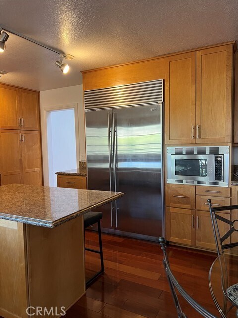 Building Photo - 24961 Rivendell Dr