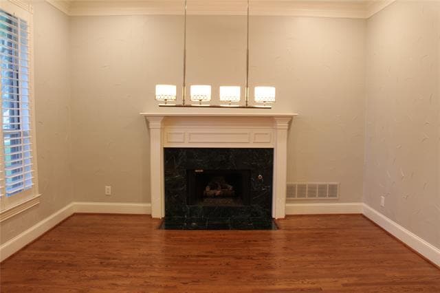 Building Photo - 5969 Kensington Dr
