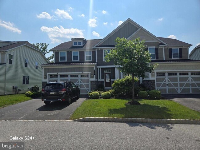 Foto del edificio - 318 Quarry Point Rd